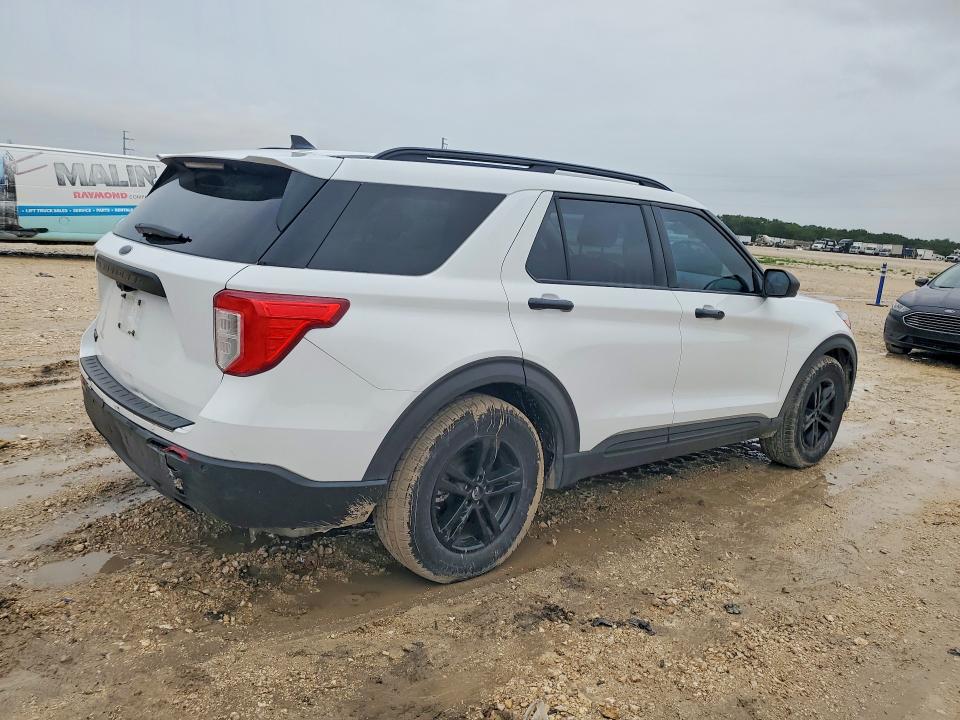 Photo 3 from auction – 2021 FORD EXPLORER with VIN 1FMSK7DHXMGB59385