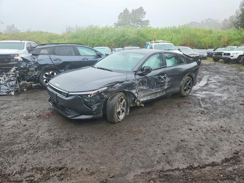 KIA K4 2025 مع رقم تعريف المركبة 3KPFT4DE8SE054218 - صورة من المزاد