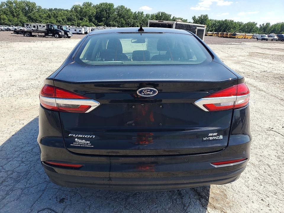 Photo 6 from auction – 2019 FORD FUSION with VIN 3FA6P0LU4KR109803