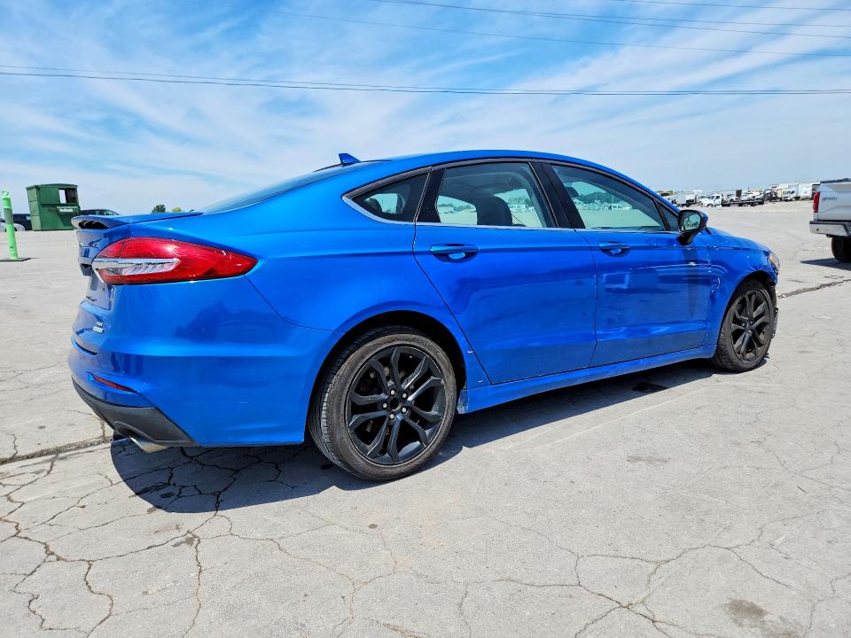 Photo 3 from auction – 2019 FORD FUSION with VIN 3FA6P0HD3KR285718