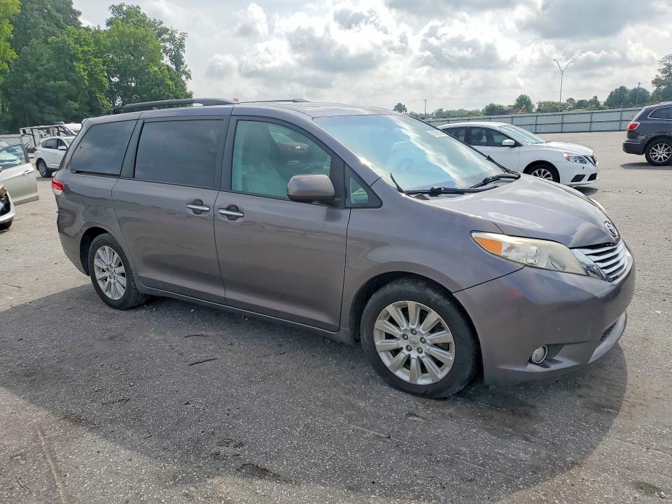 Photo 4 from auction – 2012 TOYOTA SIENNA with VIN 5TDYK3DC7CS259265