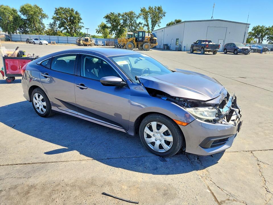 Photo 4 from auction – 2016 HONDA CIVIC with VIN 19XFC2F58GE245890