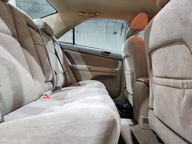 Photo 10 from auction – 2004 TOYOTA CAMRY with VIN 4T1BE32K74U826803