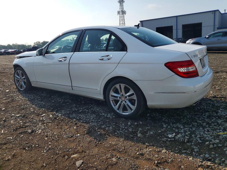 Photo 2 from auction – 2013 MERCEDES-BENZ C with VIN WDDGF8AB7DR285265