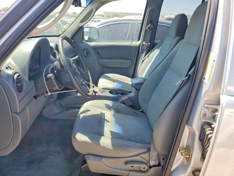 Photo 7 from auction – 2005 JEEP LIBERTY with VIN 1J4GK48K95W510982
