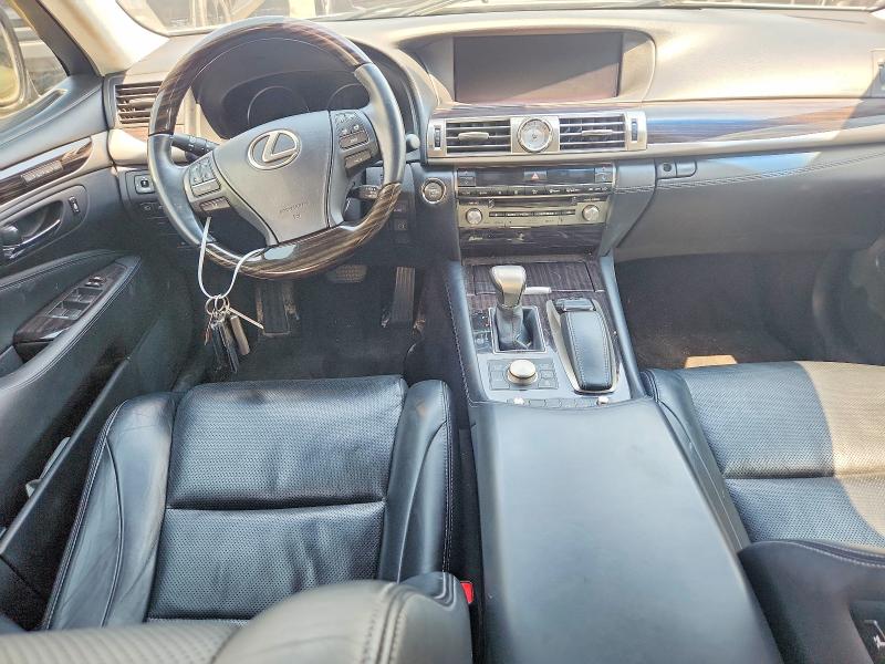 Photo 8 from auction – 2015 LEXUS LS with VIN JTHCL1EF5F5023338