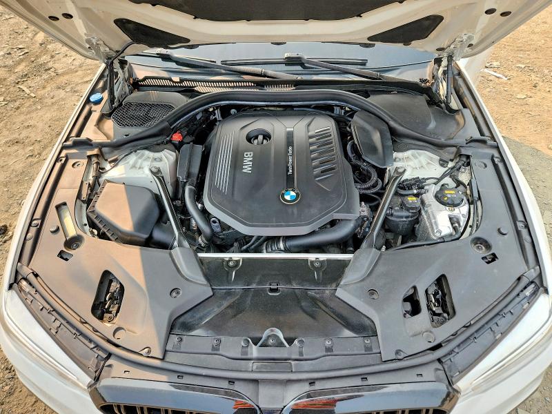 Photo 11 from auction – 2017 BMW 540 with VIN WBAJE5C38HG914277