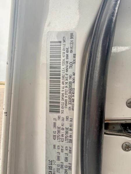 Photo 10 from auction – 2017 RAM 2500 with VIN 3C6UR5DL8HG620599