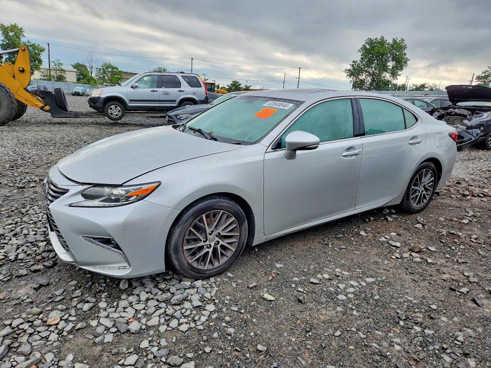 LEXUS ES 2016 with VIN 58ABK1GG9GU017396 - Photo from auction