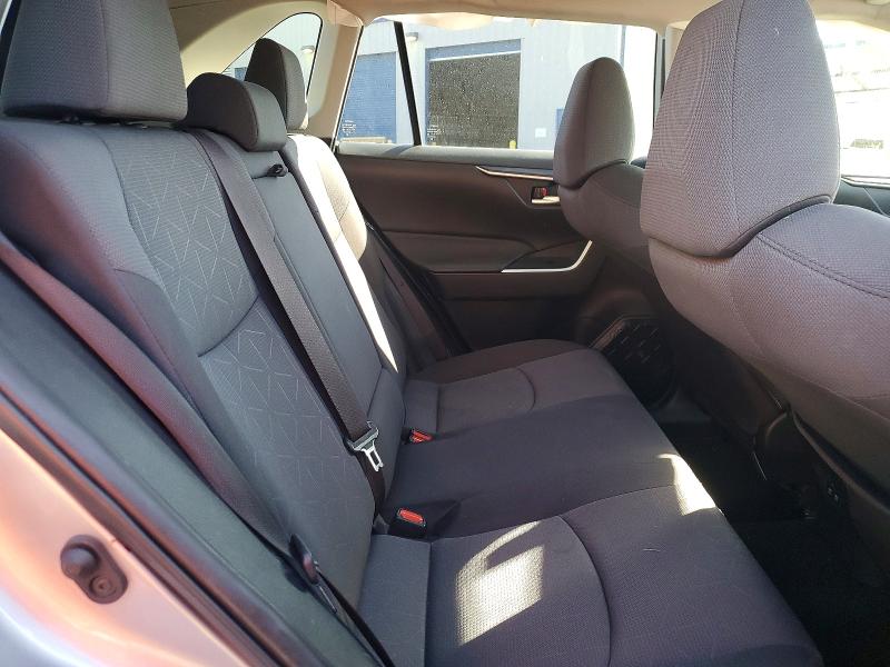 Photo 11 from auction – 2019 TOYOTA RAV4 with VIN JTMP1RFV7KD507296