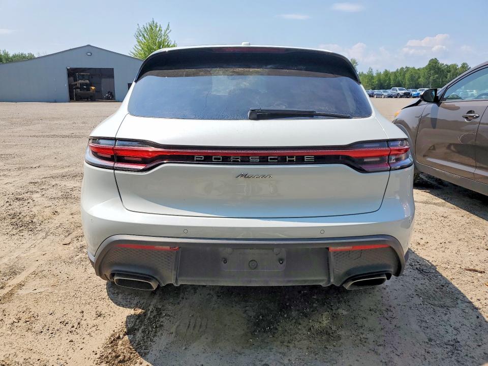 Photo 6 from auction – 2022 PORSCHE MACAN with VIN WP1AA2A53NLB05708