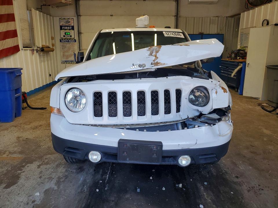 Photo 5 from auction – 2015 JEEP PATRIOT with VIN 1C4NJRBBXFD408609