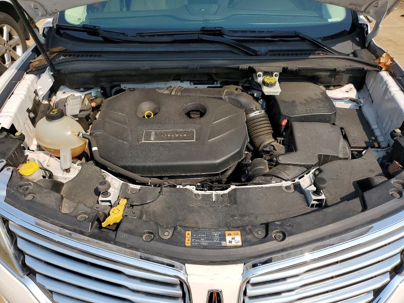 Снимка 12 от търг – 2017 LINCOLN MKC с VIN 5LMCJ2C91HUL46815