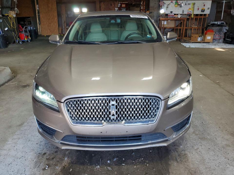 Photo 5 from auction – 2019 LINCOLN MKZ with VIN 3LN6L5E93KR613847