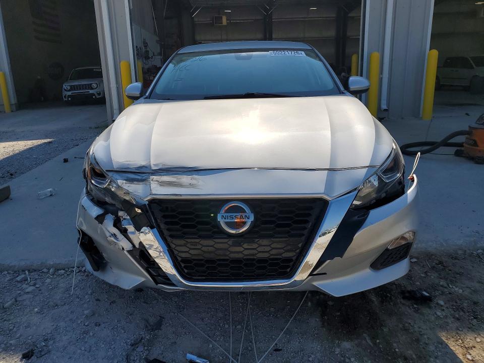 Photo 5 from auction – 2021 NISSAN ALTIMA with VIN 1N4BL4BV6MN301077