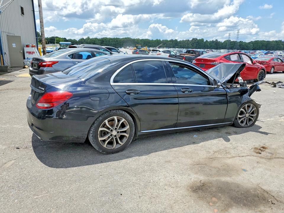 Photo 3 from auction – 2015 MERCEDES-BENZ C with VIN 55SWF4KB1FU020331