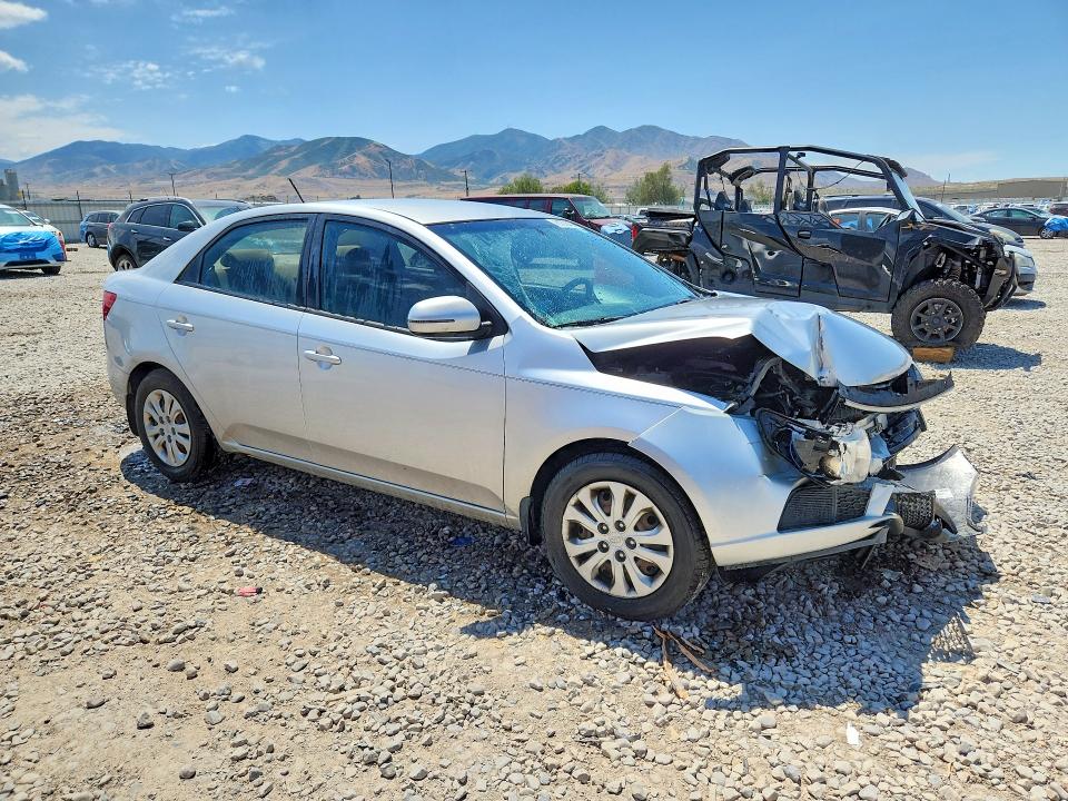 Photo 4 from auction – 2013 KIA FORTE with VIN KNAFU4A20D5678095