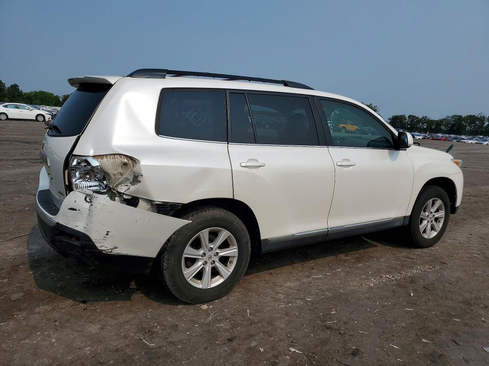 Photo 3 from auction – 2012 TOYOTA HIGHLANDER with VIN 5TDBK3EH4CS165733