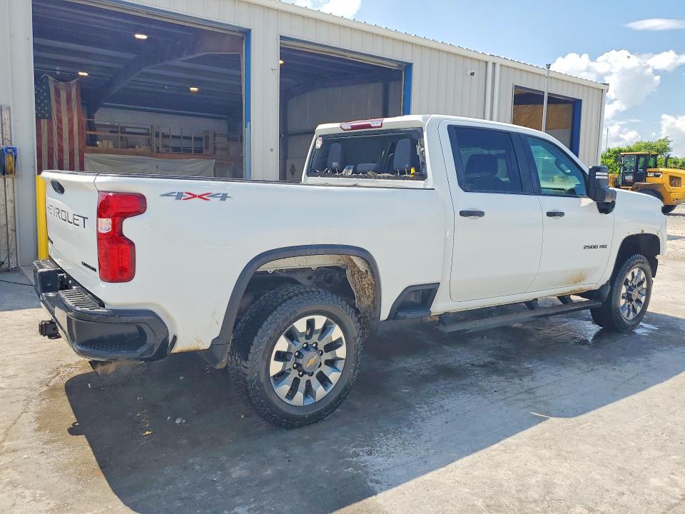 Photo 3 from auction – 2023 CHEVROLET SILVERADO with VIN 2GC4YME79P1719723