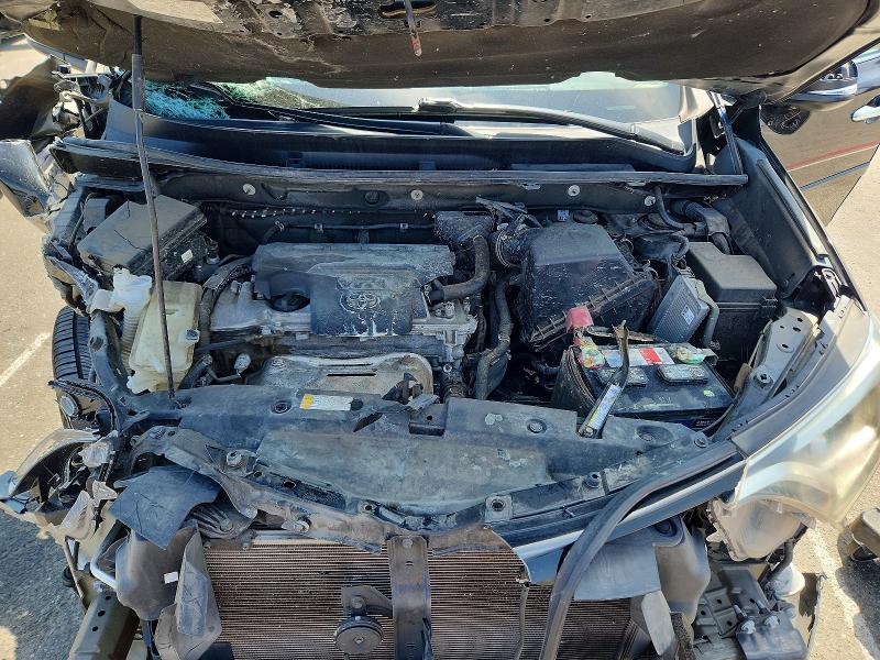 Photo 11 from auction – 2017 TOYOTA RAV4 with VIN 2T3DFREV3HW662087