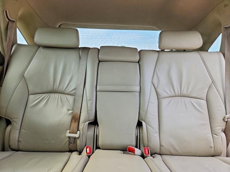 Photo 10 from auction – 2008 LEXUS RX with VIN 2T2HK31U38C076650