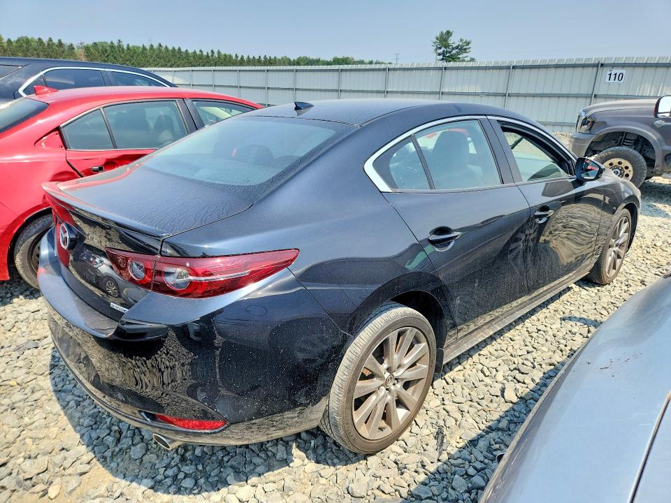 Photo 3 from auction – 2021 MAZDA 3 with VIN 3MZBPADL5MM252793