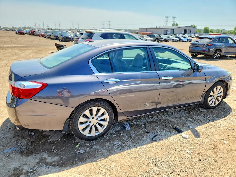 Photo 3 from auction – 2013 HONDA ACCORD with VIN 1HGCR2F89DA079990