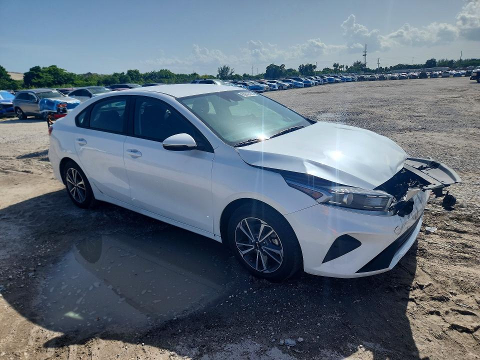 Photo 4 from auction – 2023 KIA FORTE with VIN 3KPF24ADXPE591923