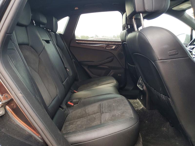 Photo 11 from auction – 2017 PORSCHE MACAN with VIN WP1AA2A53HLB00402