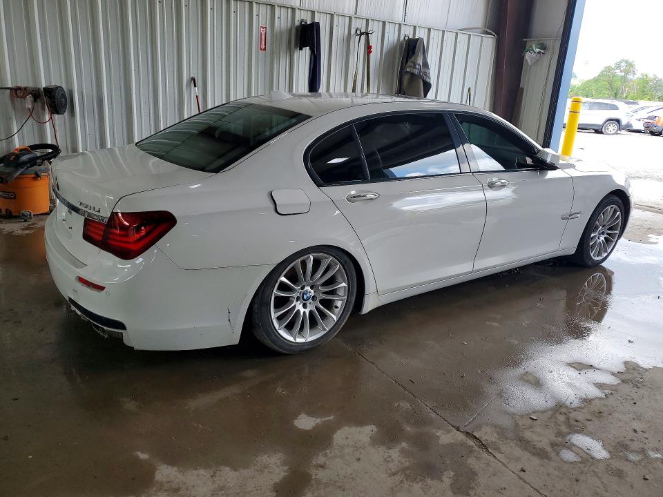 Photo 3 from auction – 2014 BMW 750 with VIN WBAYF8C56ED653355