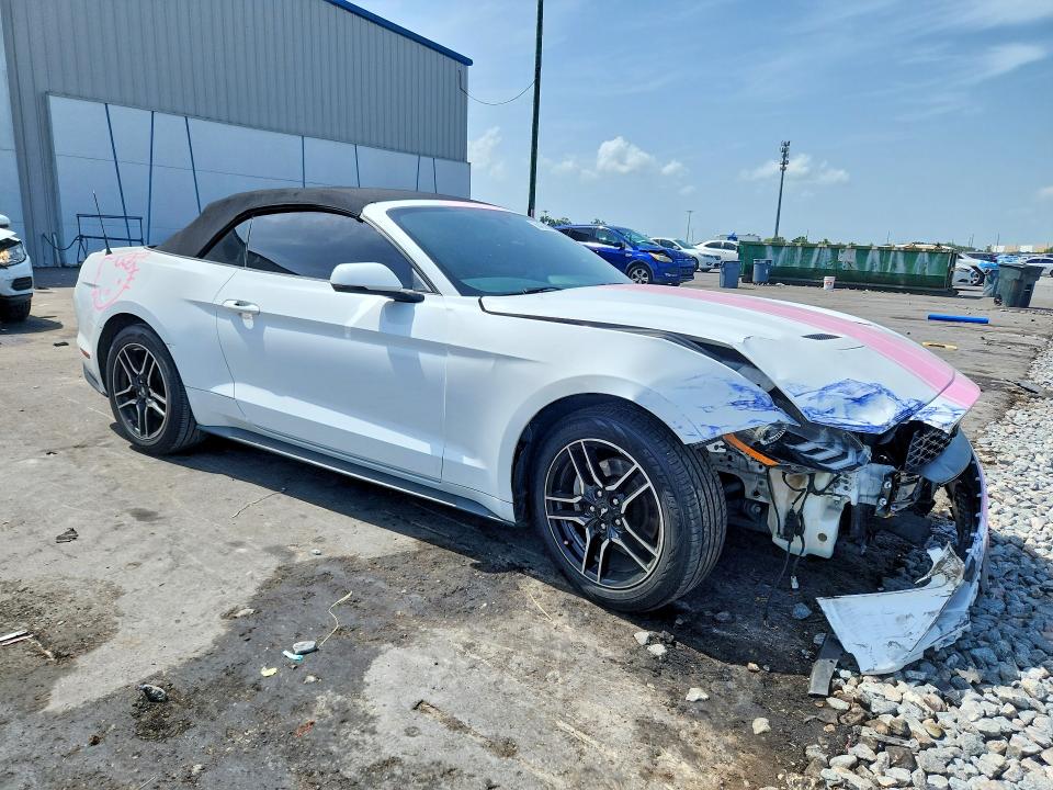 Photo 4 from auction – 2018 FORD MUSTANG with VIN 1FATP8UH2J5155649