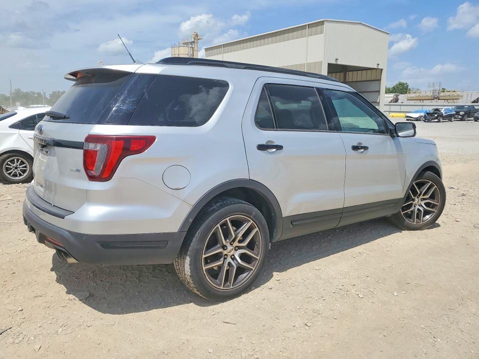 Zdjęcie 3 z aukcji – 2018 FORD EXPLORER z VIN 1FM5K8GT7JGA21222