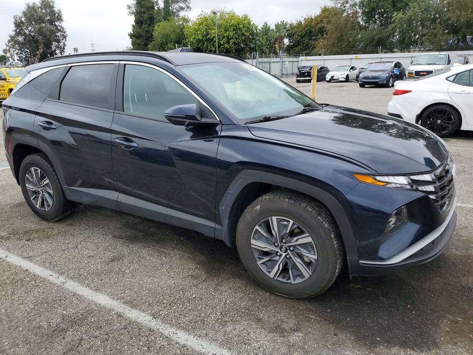 Photo 4 from auction – 2023 HYUNDAI TUCSON with VIN KM8JBCA1XPU098444