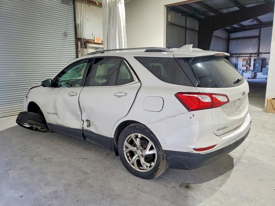 Photo 2 from auction – 2020 CHEVROLET EQUINOX with VIN 3GNAXXEV0LS508308
