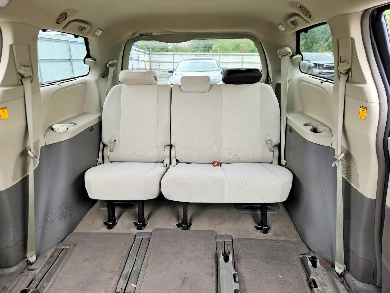 Photo 10 from auction – 2012 TOYOTA SIENNA with VIN 5TDJK3DC4CS038594