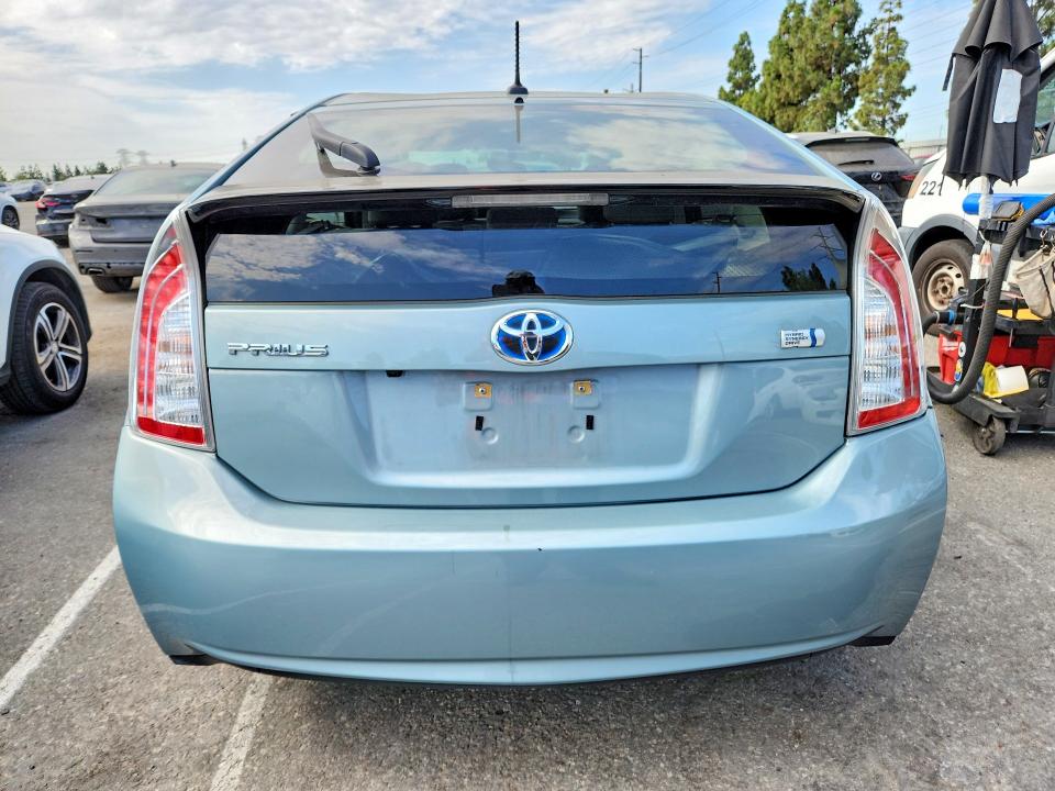 Photo 6 from auction – 2012 TOYOTA PRIUS with VIN JTDKN3DU4C1605372