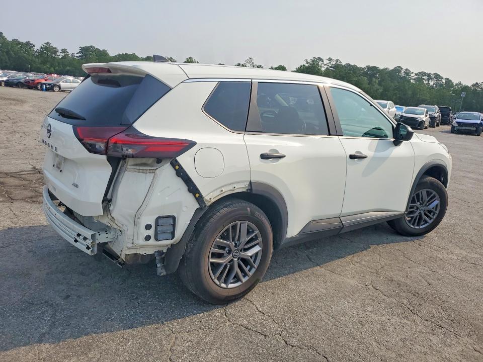 Photo 3 from auction – 2023 NISSAN ROGUE with VIN 5N1BT3AB5PC823139