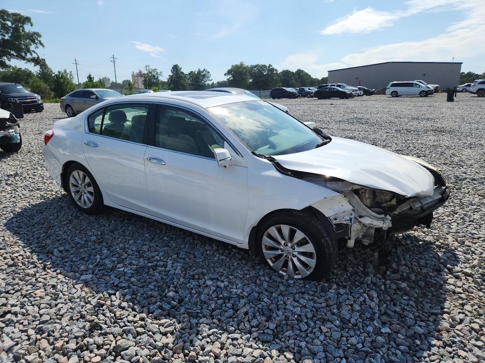 Photo 4 from auction – 2015 HONDA ACCORD with VIN 1HGCR2F77FA012749