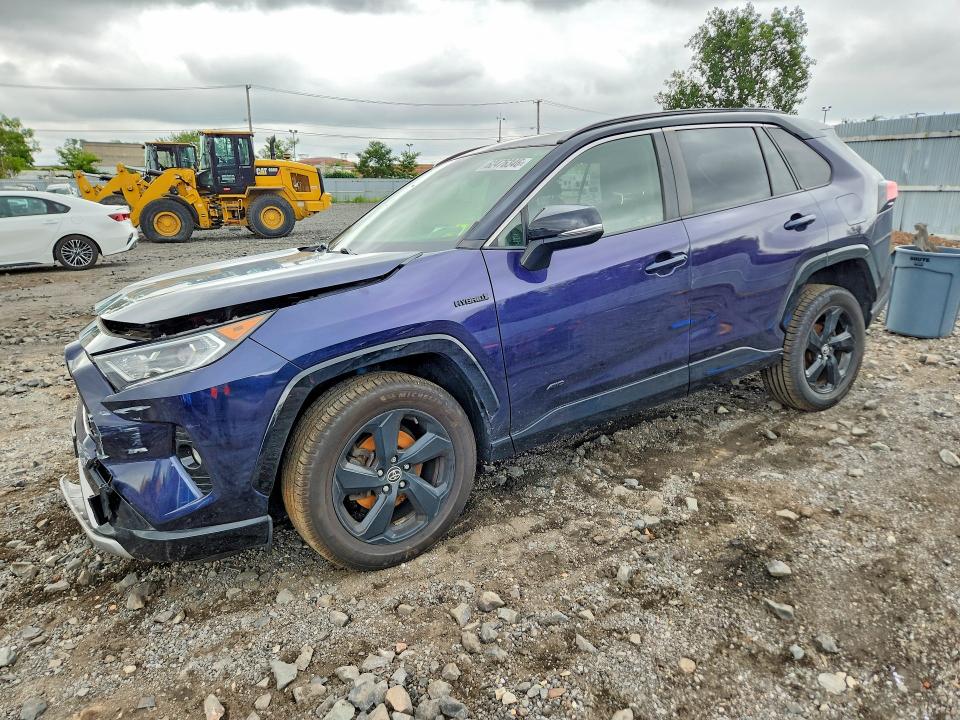 TOYOTA RAV4 2020 with VIN JTMEWRFV1LJ033101 - Photo from auction