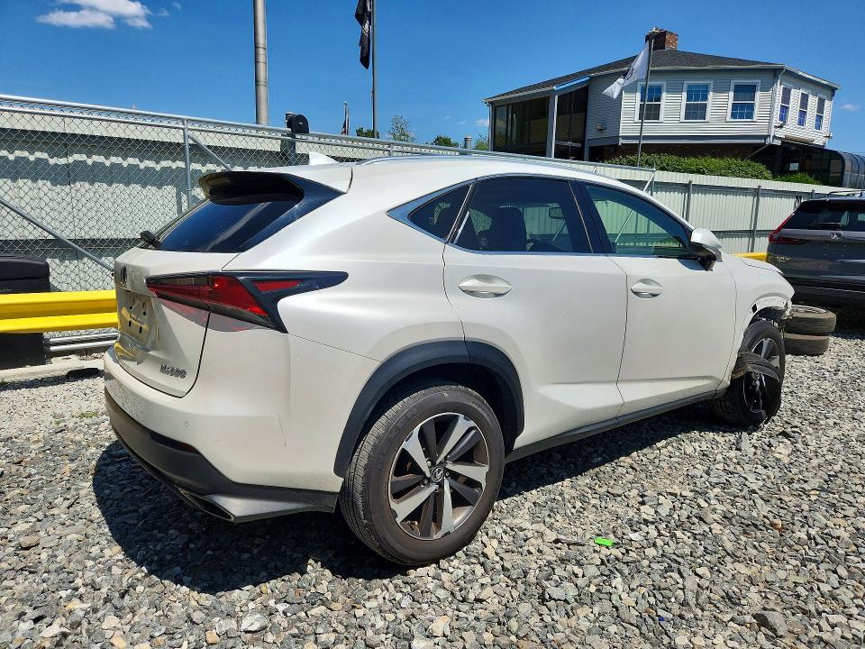 Photo 3 from auction – 2018 LEXUS NX 300 with VIN JTJBARBZXJ2161335