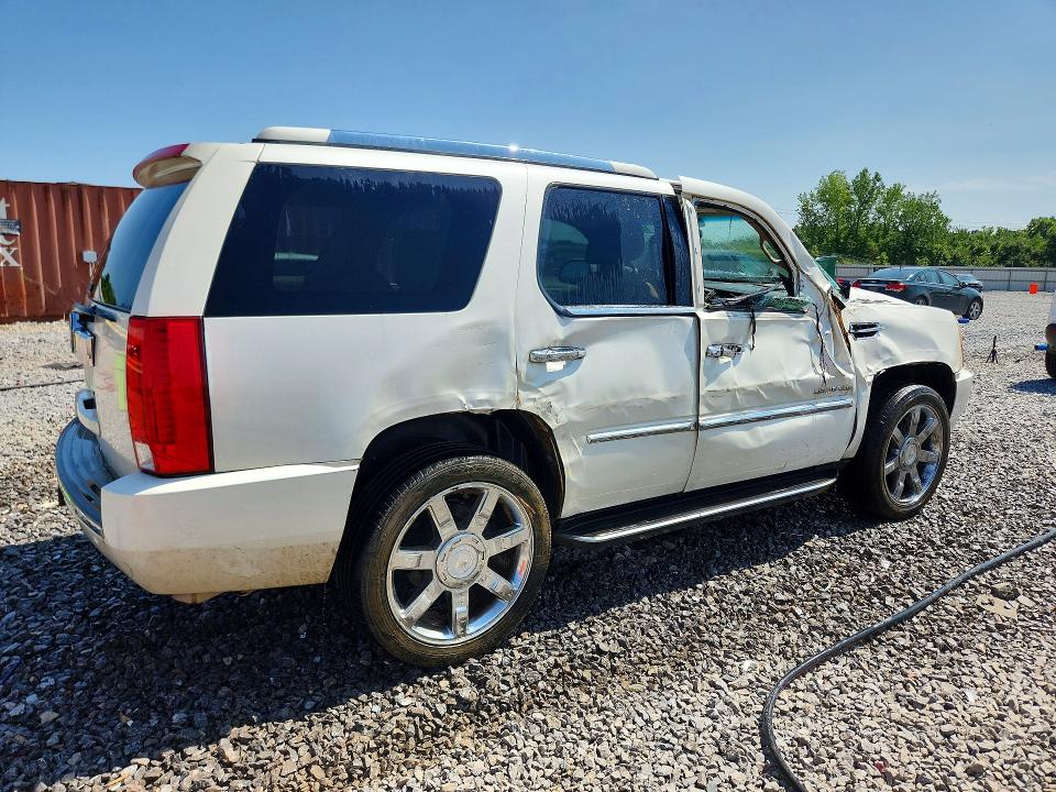 Photo 3 from auction – 2013 CADILLAC ESCALADE with VIN 1GYS3BEF3DR125496