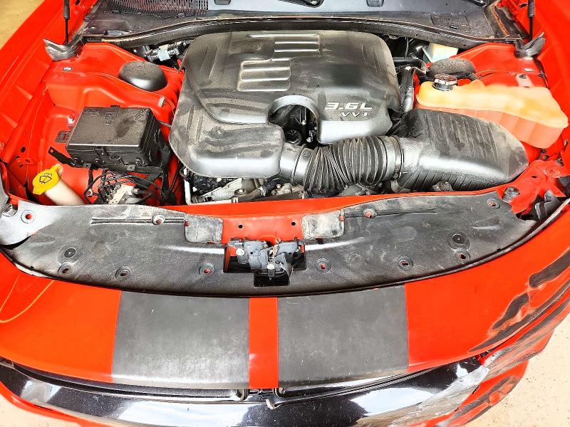 Снимка 11 от търг – 2018 DODGE CHARGER с VIN 2C3CDXJG6JH213686