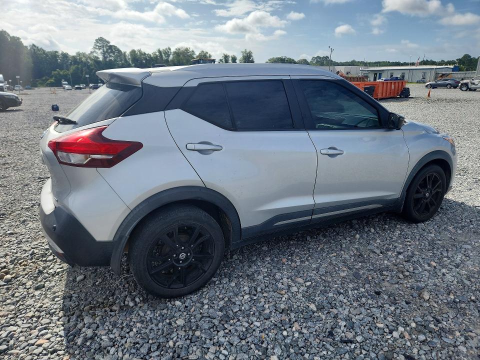 Photo 3 from auction – 2020 NISSAN KICKS with VIN 3N1CP5DV7LL580319