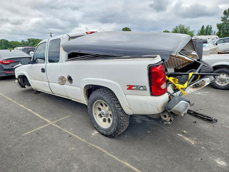 Photo 2 from auction – 2005 CHEVROLET SILVERADO with VIN 2GCEK19B051298135