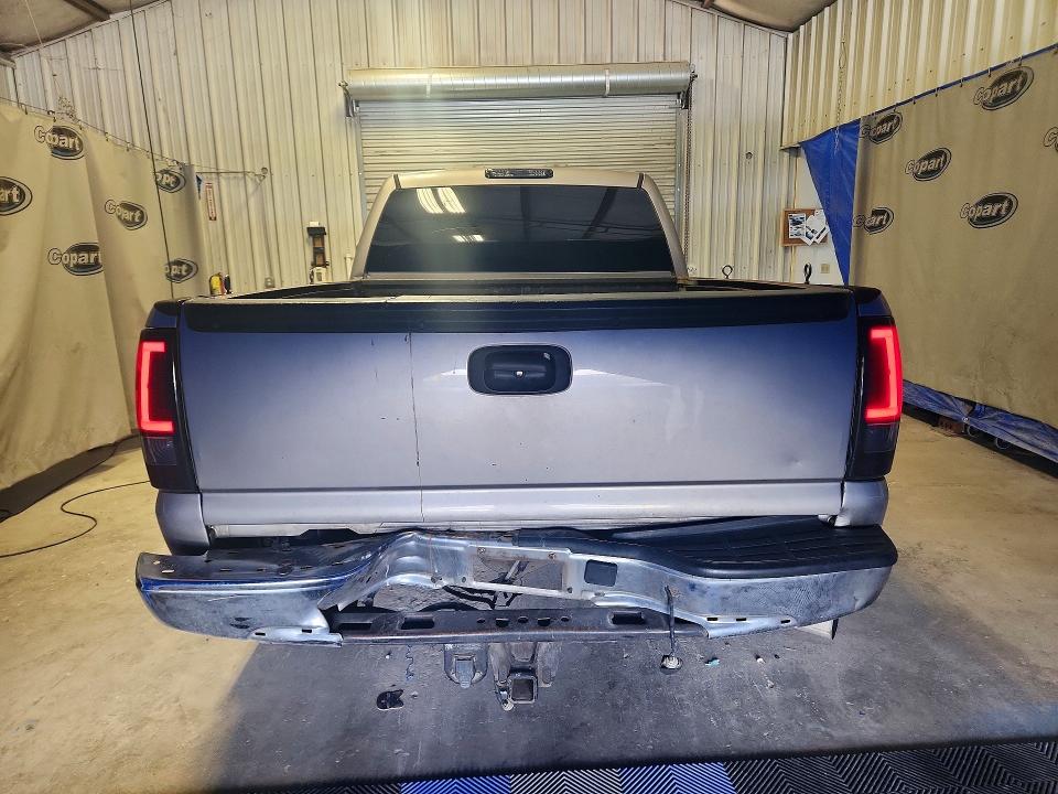 Photo 6 from auction – 2003 CHEVROLET SILVERADO with VIN 1GCHK23173F210593