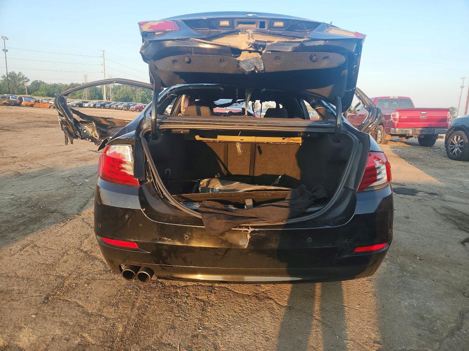 Photo 6 from auction – 2016 BMW 528 with VIN WBA5A5C52GG353975