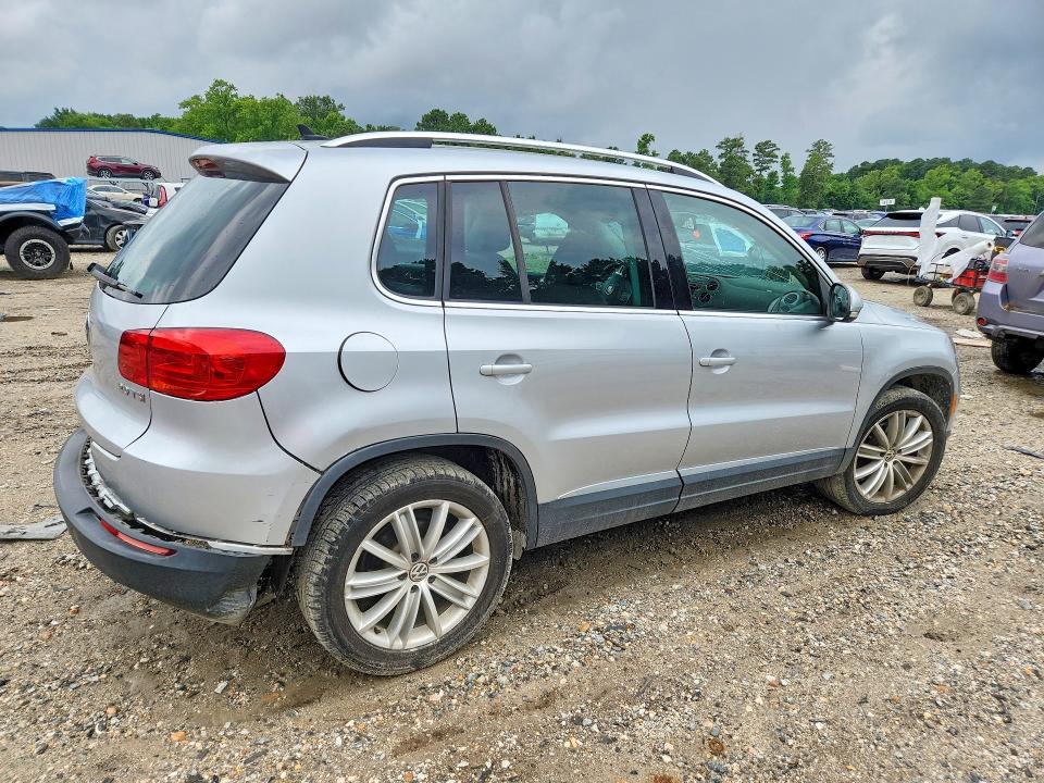 Photo 3 from auction – 2012 VOLKSWAGEN TIGUAN with VIN WVGAV7AX4CW534514