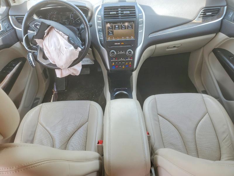 Photo 8 from auction – 2019 LINCOLN MKC with VIN 5LMCJ3C92KUL17529
