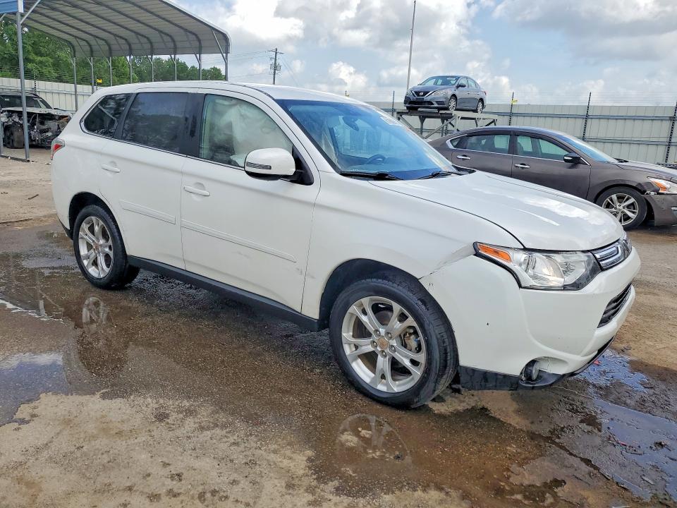 Photo 4 from auction – 2014 MITSUBISHI OUTLANDER with VIN JA4JZ4AX6EZ010414