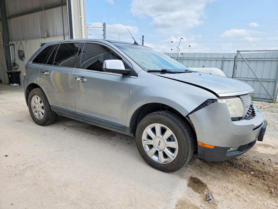 Photo 4 from auction – 2007 LINCOLN MKX with VIN 2LMDU88C17BJ29943